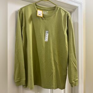 Women’s carhartt new shirt with tags